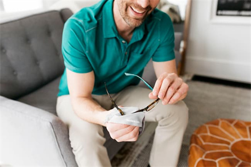 Do You Know how to Safely Clean and Store Your Glasses?